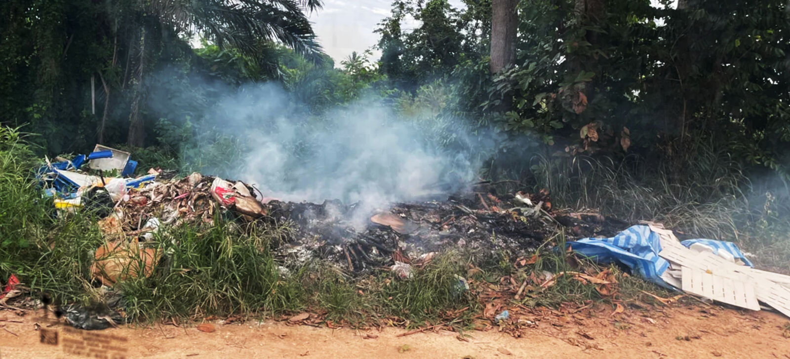 Burning plastic and household garbage
