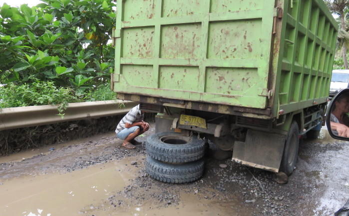 Truck breakdown in Sumatra