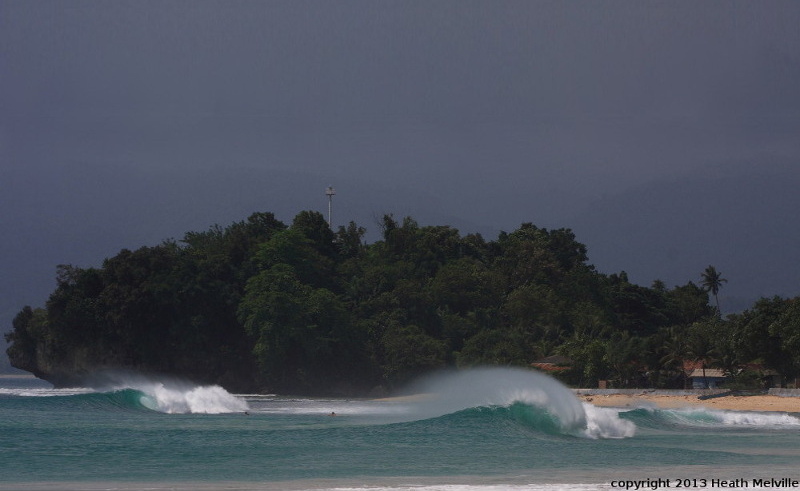 Waves at Krui Right surf break