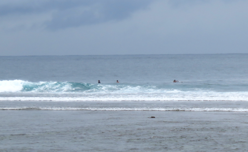 Small and a crowd at ujung Bocur 2022
