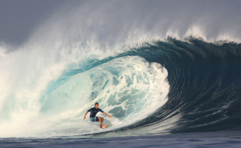 Mauro Burgos surfing 2.4 meter wave at Way Jambu
