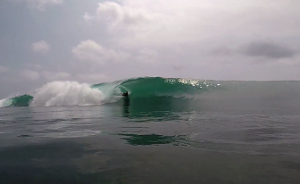 Amys Left surf break videos